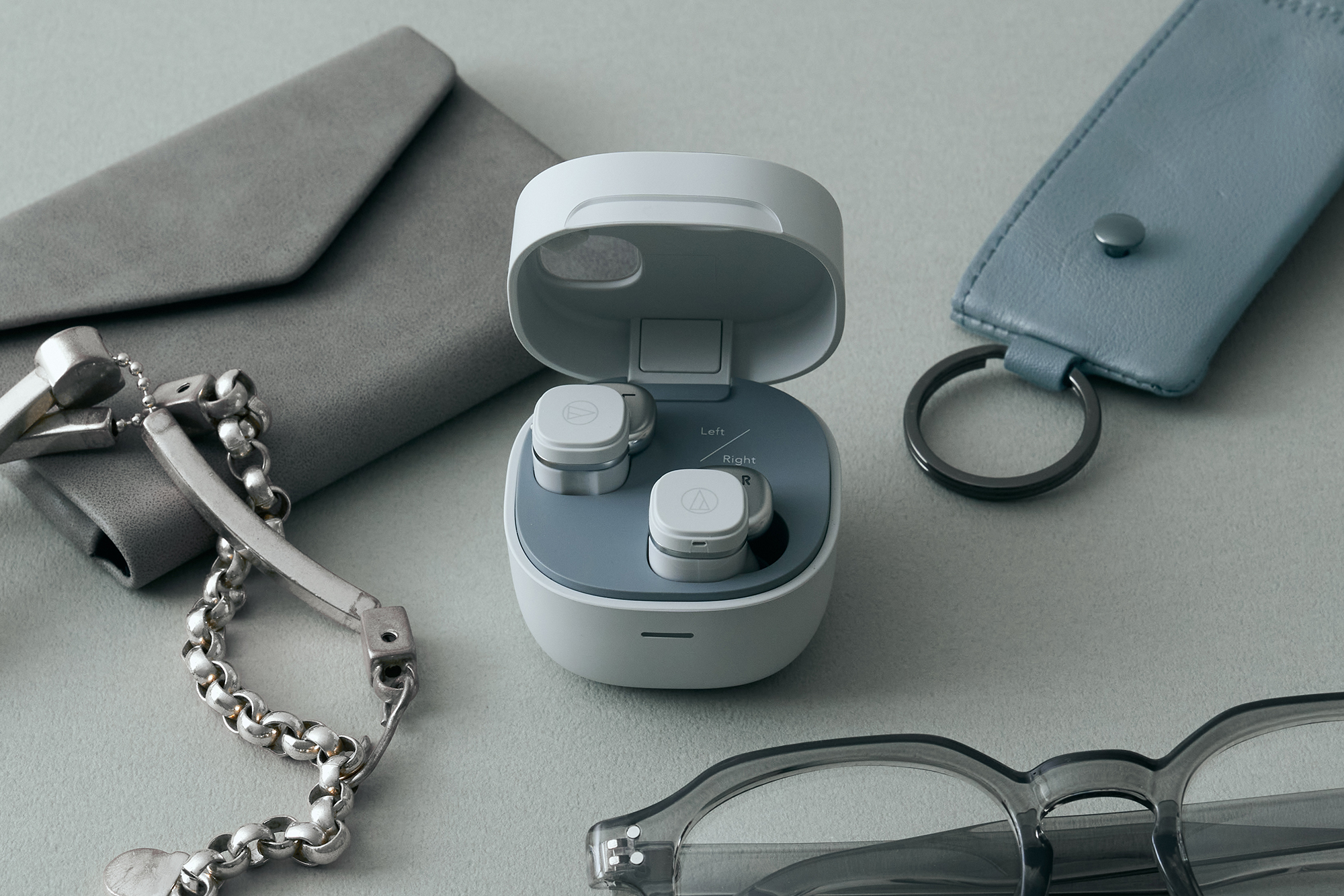 Audio-Technica “ATH-SQ1TW2NC”