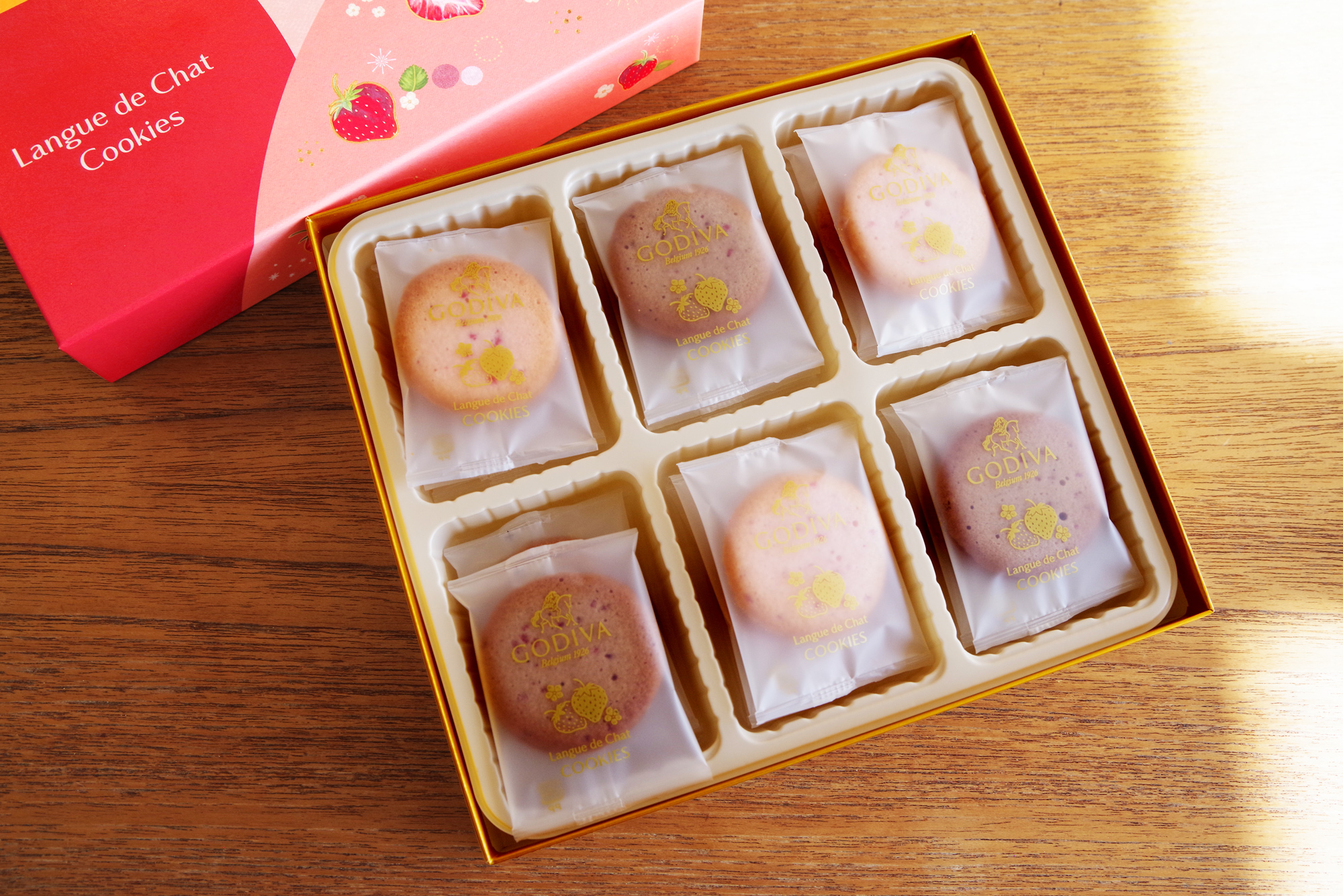 GODIVA FY26 VD Amao Strawberry Langue de Chat Cookies Assortment